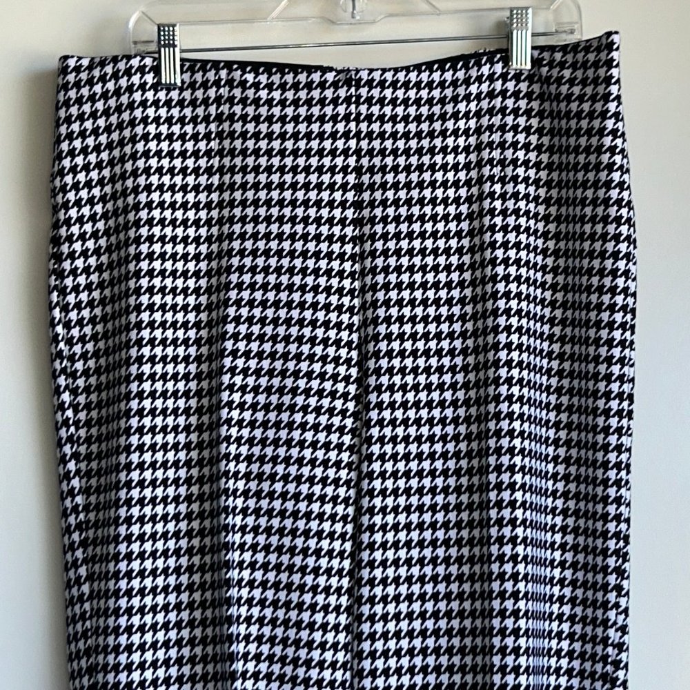 Peter Nygard Black and White Houndstooth Pants - Picture 2 of 10
